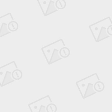 男子逆行堵死单行道后潇洒吃饭